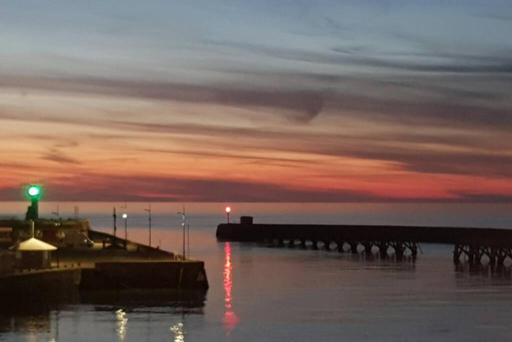Bel Appartement Pour 2 Personnes Vue Laterale Sur Le Port Le Tréport Buitenkant foto
